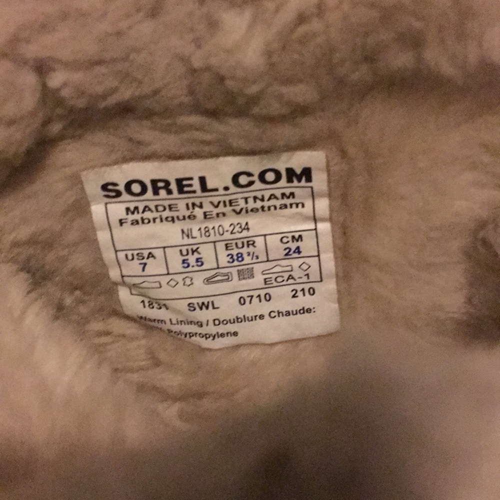 Sorel Boots - Picture 6 of 8